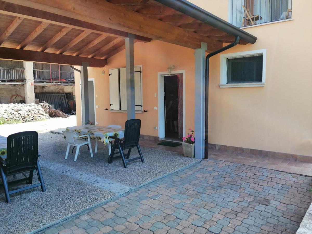 Cascina Legnago Trilocale A 6 Chilometri Da Salo' Apartamento Villanuova sul clisi Exterior foto