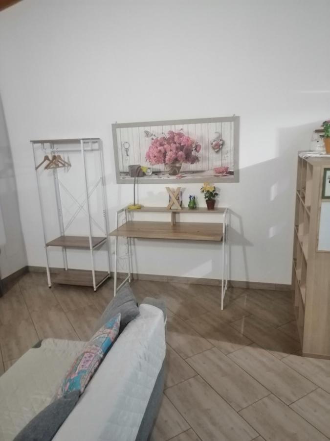 Cascina Legnago Trilocale A 6 Chilometri Da Salo' Apartamento Villanuova sul clisi Exterior foto