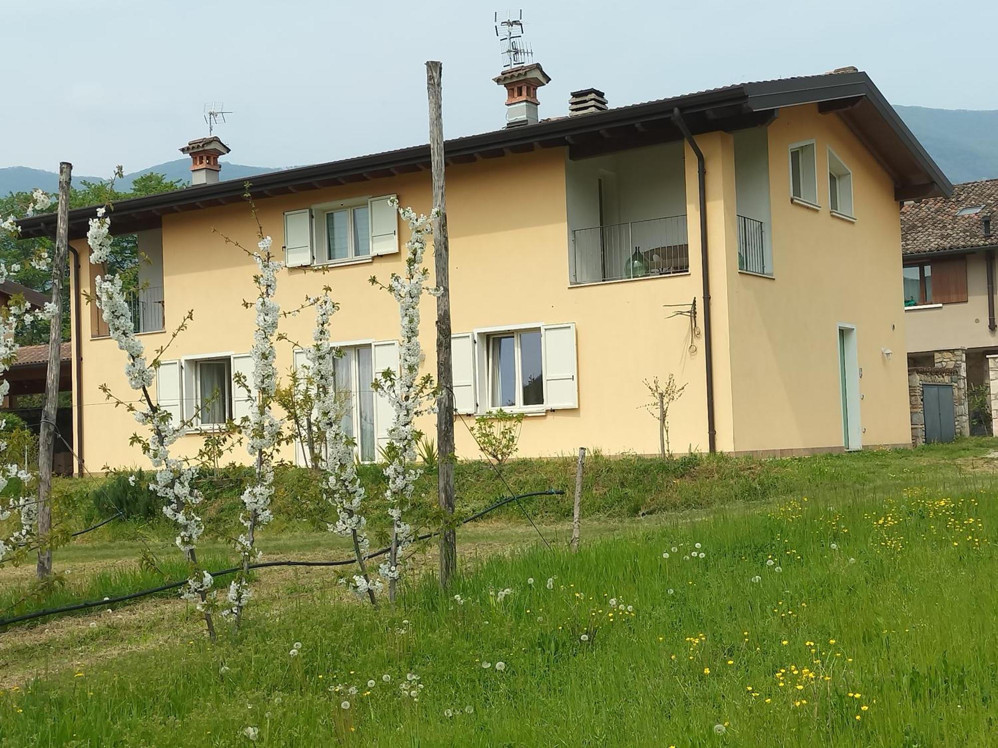 Cascina Legnago Trilocale A 6 Chilometri Da Salo' Apartamento Villanuova sul clisi Exterior foto