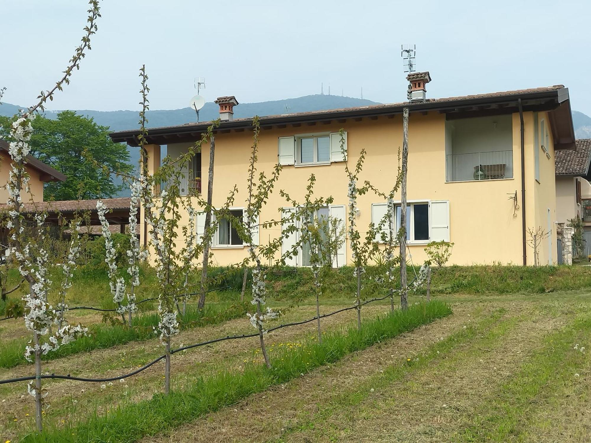 Cascina Legnago Trilocale A 6 Chilometri Da Salo' Apartamento Villanuova sul clisi Exterior foto