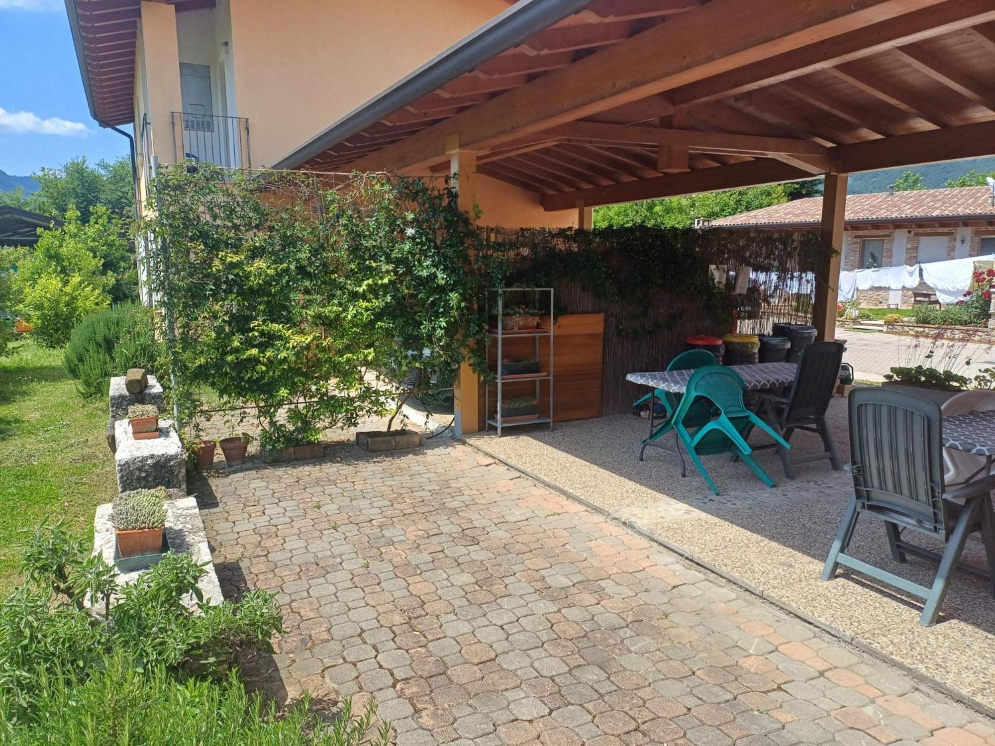 Cascina Legnago Trilocale A 6 Chilometri Da Salo' Apartamento Villanuova sul clisi Exterior foto